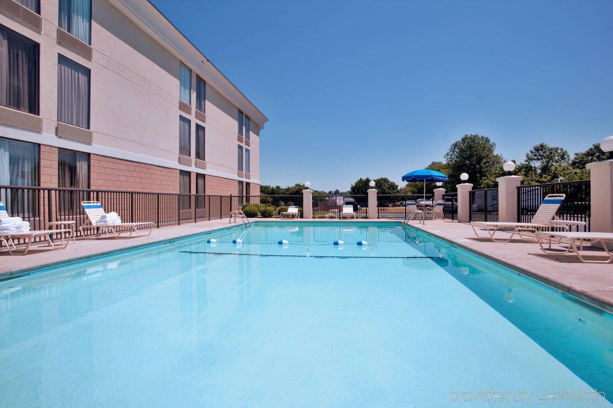 Holiday Inn Express Danville By Ihg מראה חיצוני תמונה